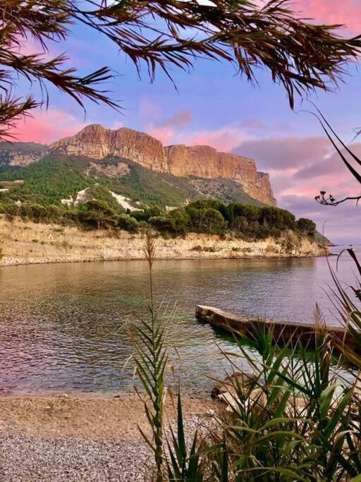 Charmant Studio Au Coeur De Cassis Exterior photo